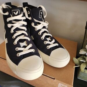 Veja Wata II W9 Canvas High Top Sneakers in Black and White